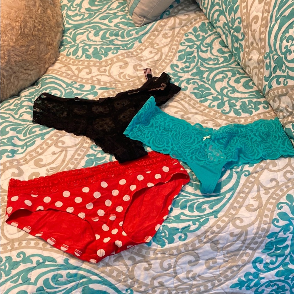 Women’s size Large Colorful Bottoms Set